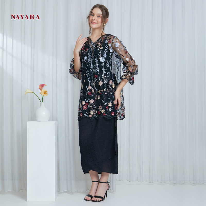 Nayara Atasan Kebaya Modern Ilyana Embroidered Tulle